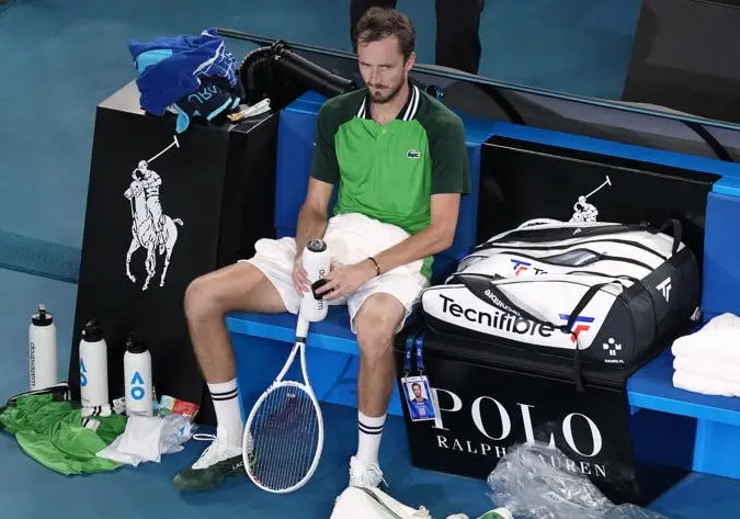 Australian Open, Jannike Sinner defeats Daniil Medvedev in an epic comeback